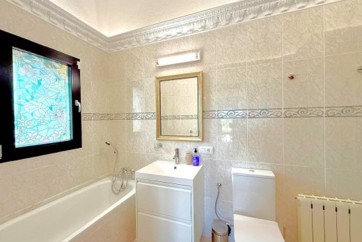 Resale - Villa - San Miguel De Salinas