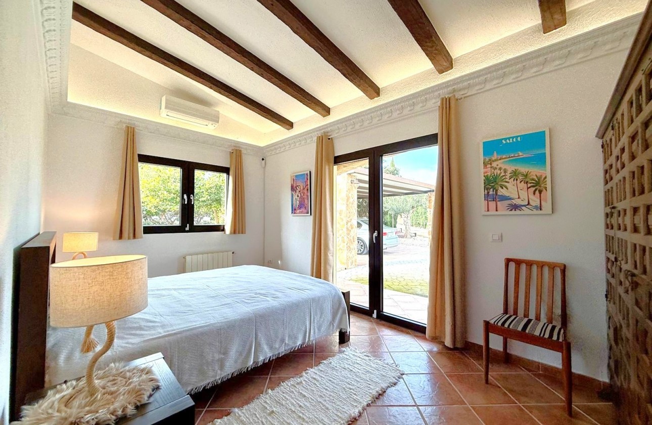 Resale - Villa - San Miguel De Salinas