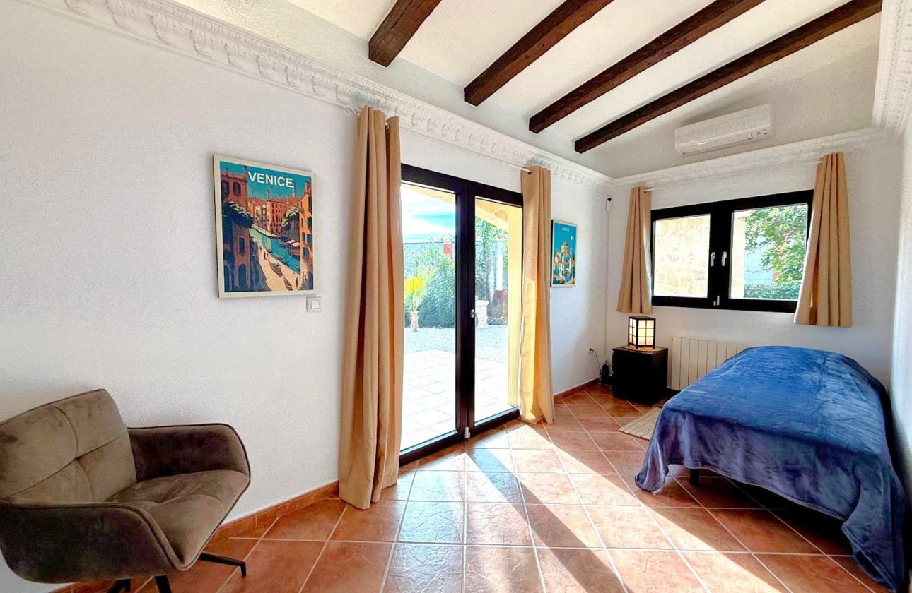 Resale - Villa - San Miguel De Salinas