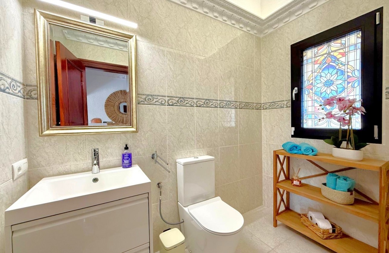 Resale - Villa - San Miguel De Salinas