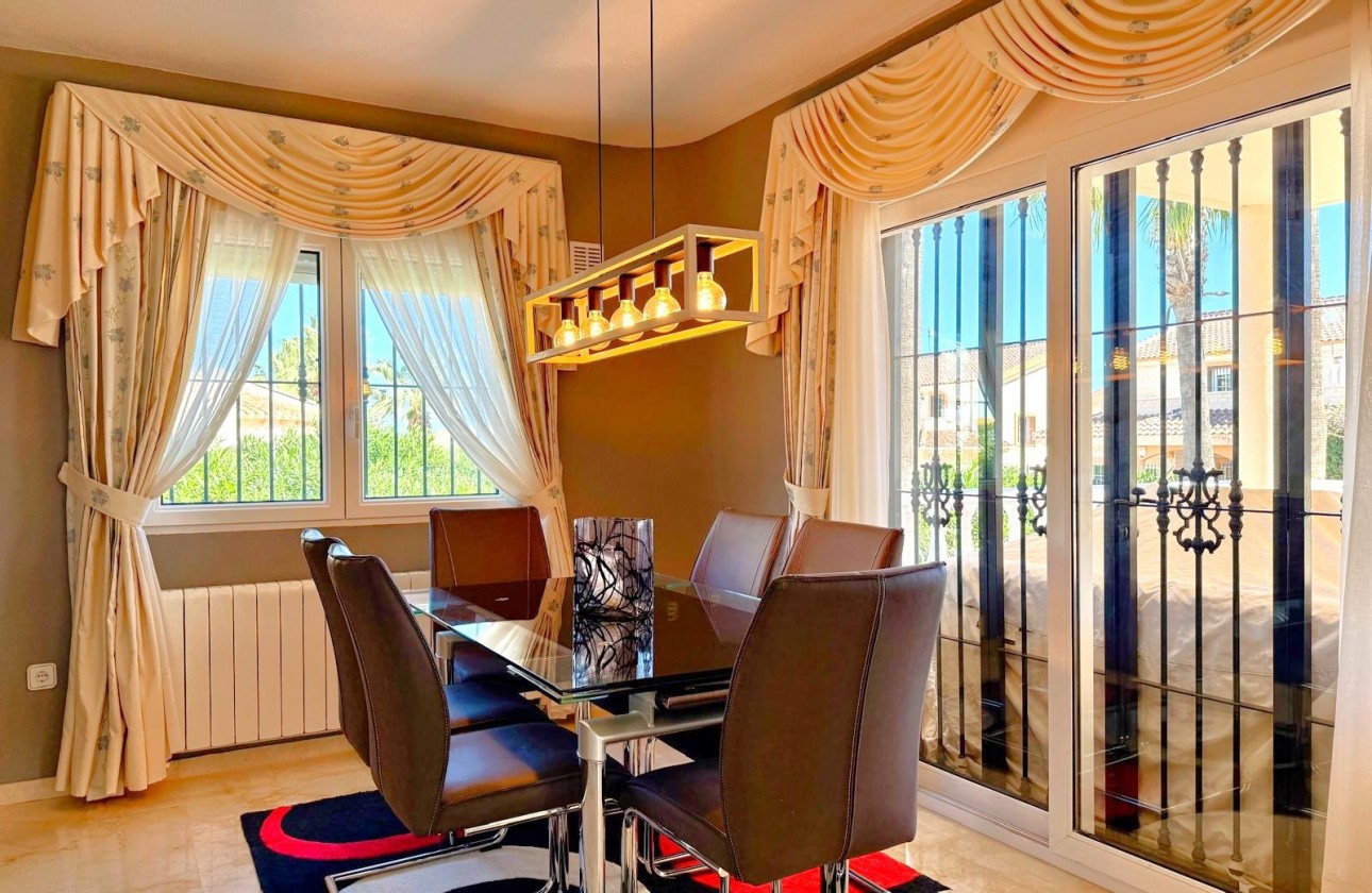 Reventa - Chalet - Orihuela Costa - Los Dolses