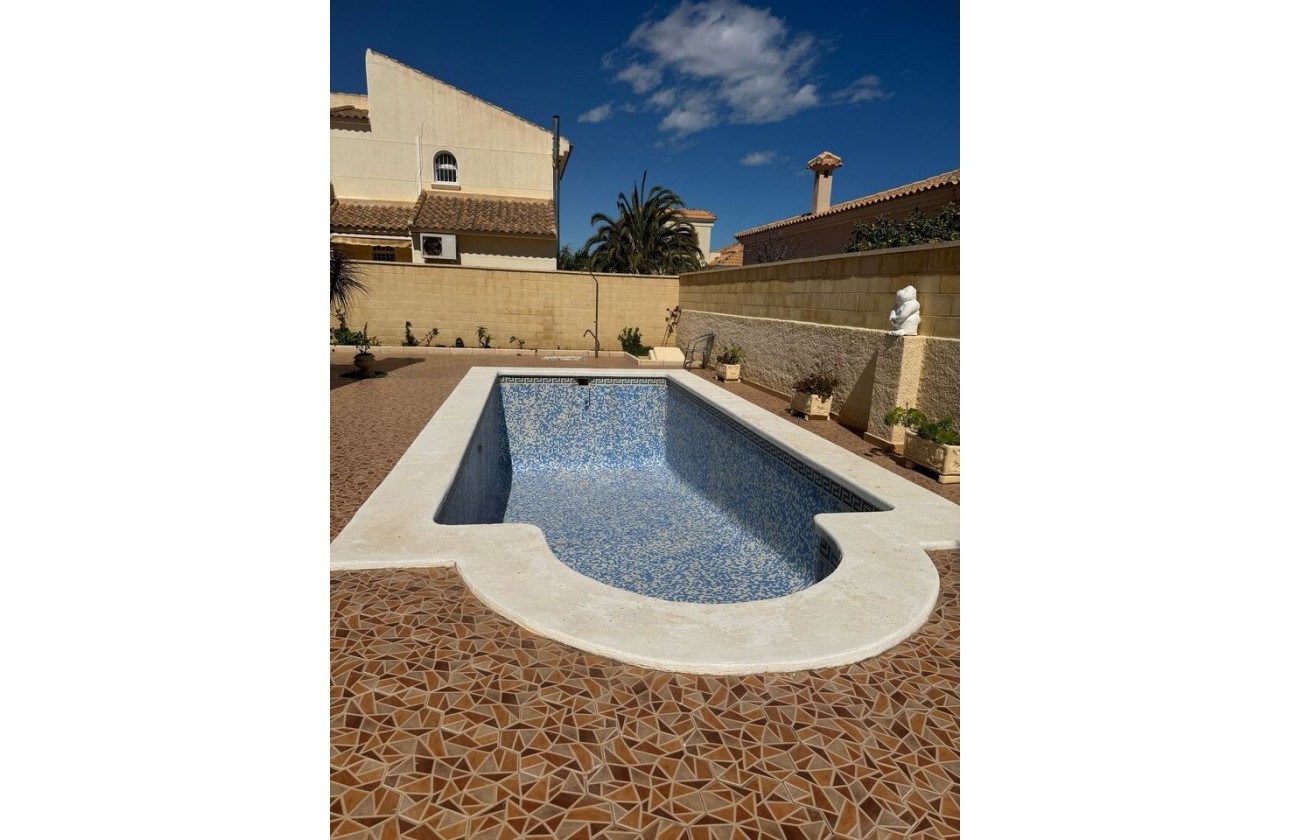 Reventa - Chalet - Play Flamenca