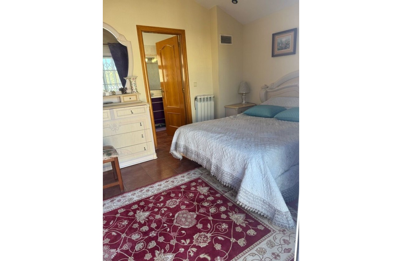 Reventa - Chalet - Play Flamenca