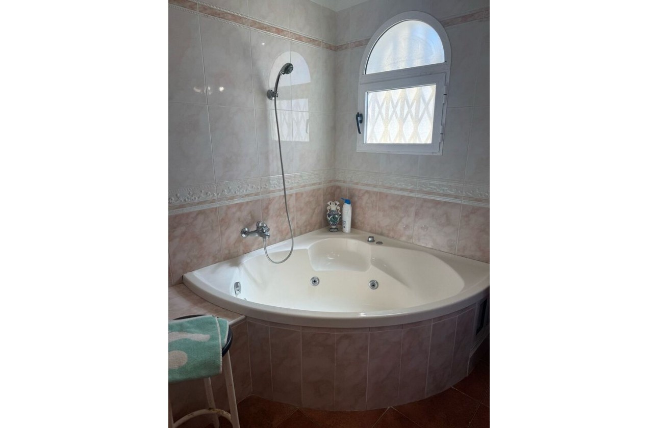 Reventa - Chalet - Play Flamenca