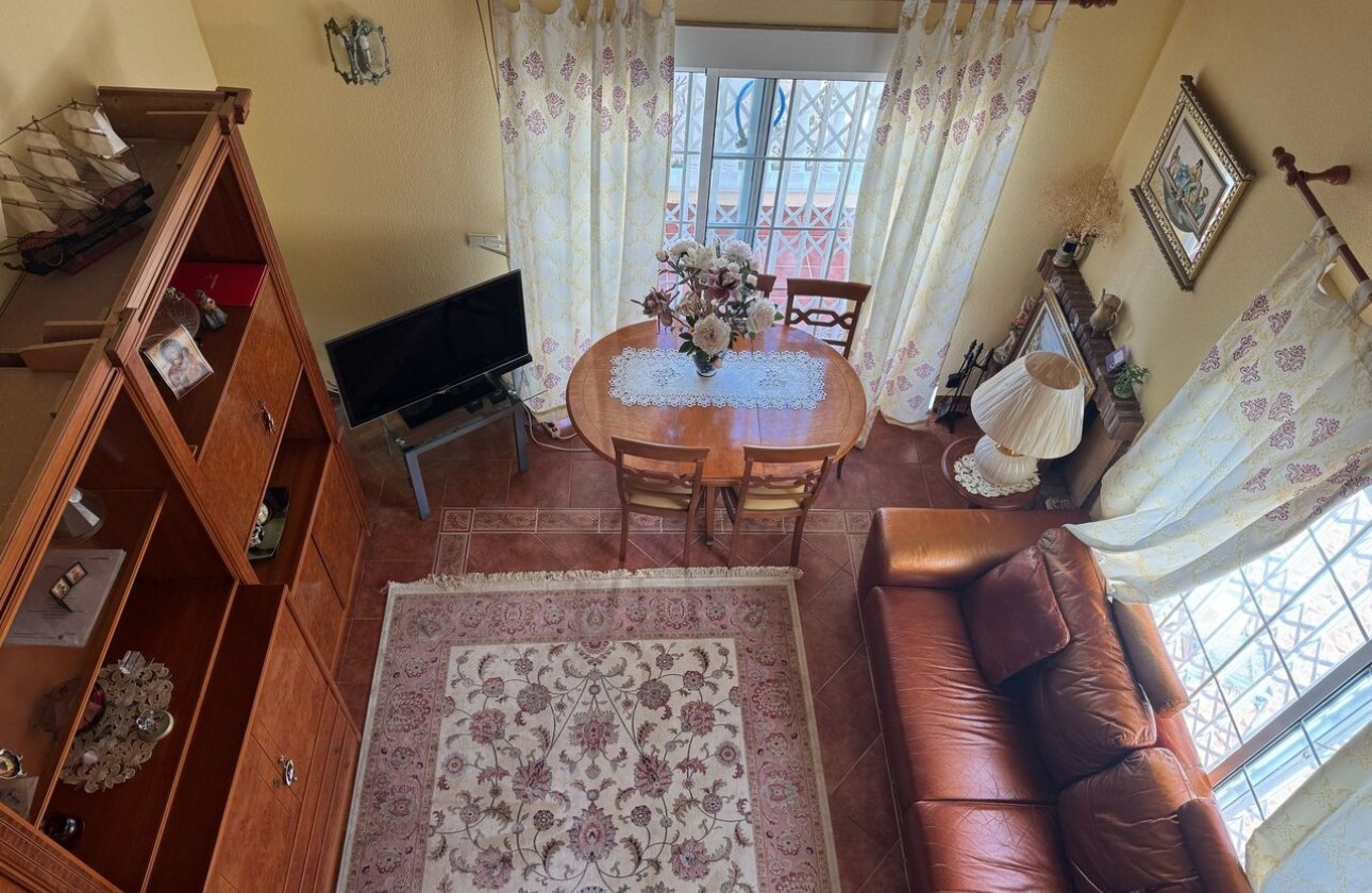 Reventa - Chalet - Play Flamenca