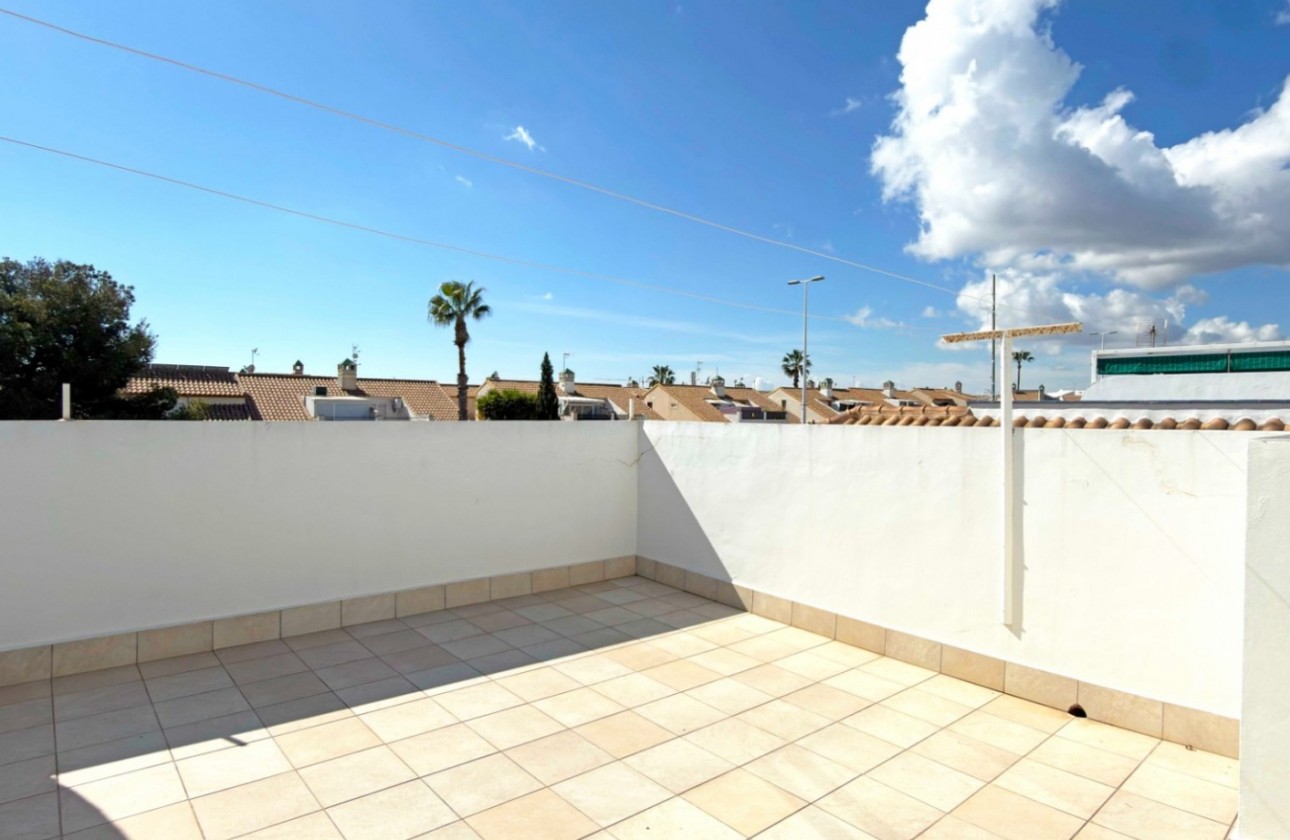 Resale - Bungalow - Orihuela Costa - La Zenia