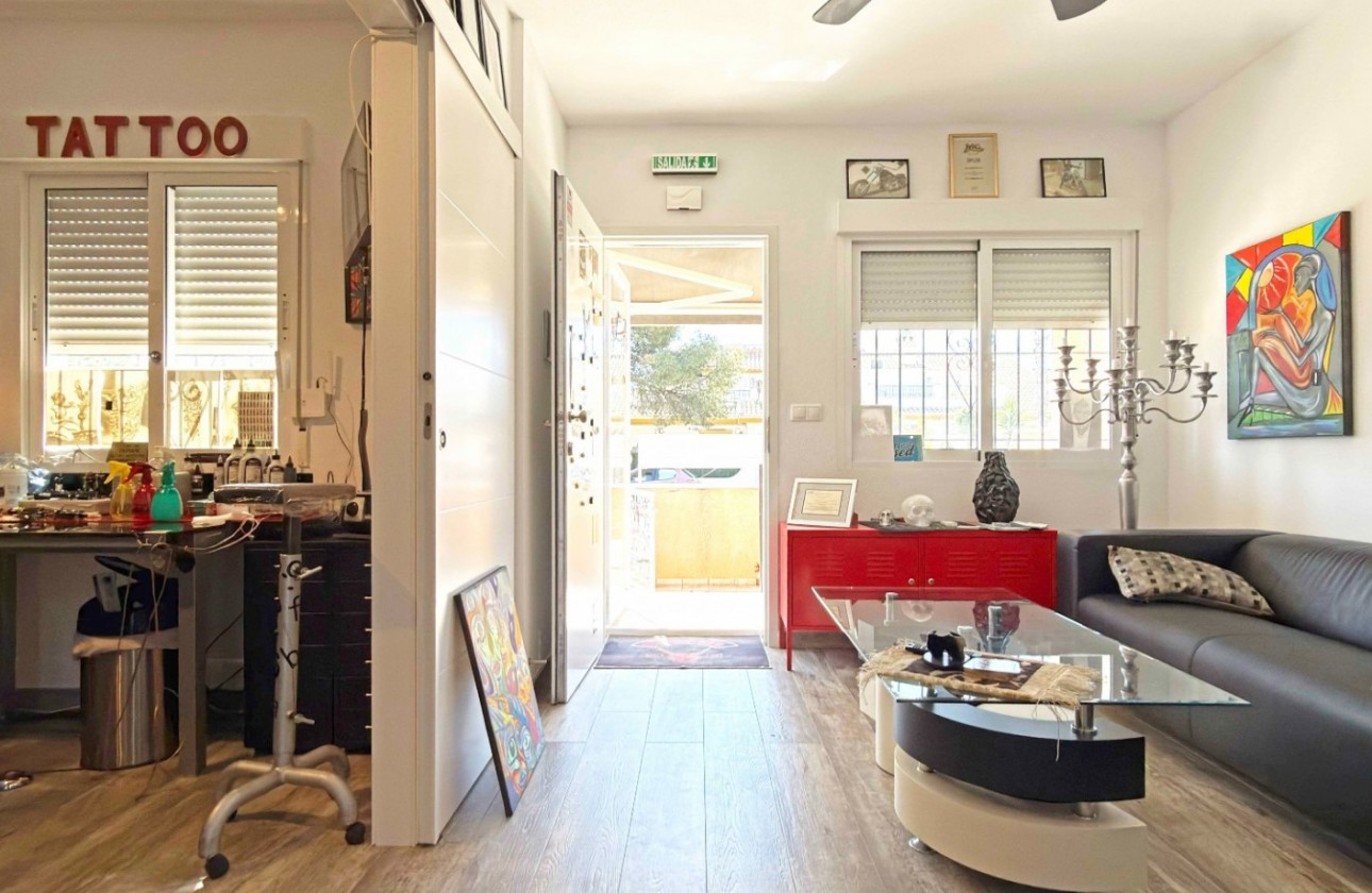 Resale - Bungalow - Orihuela Costa - La Zenia