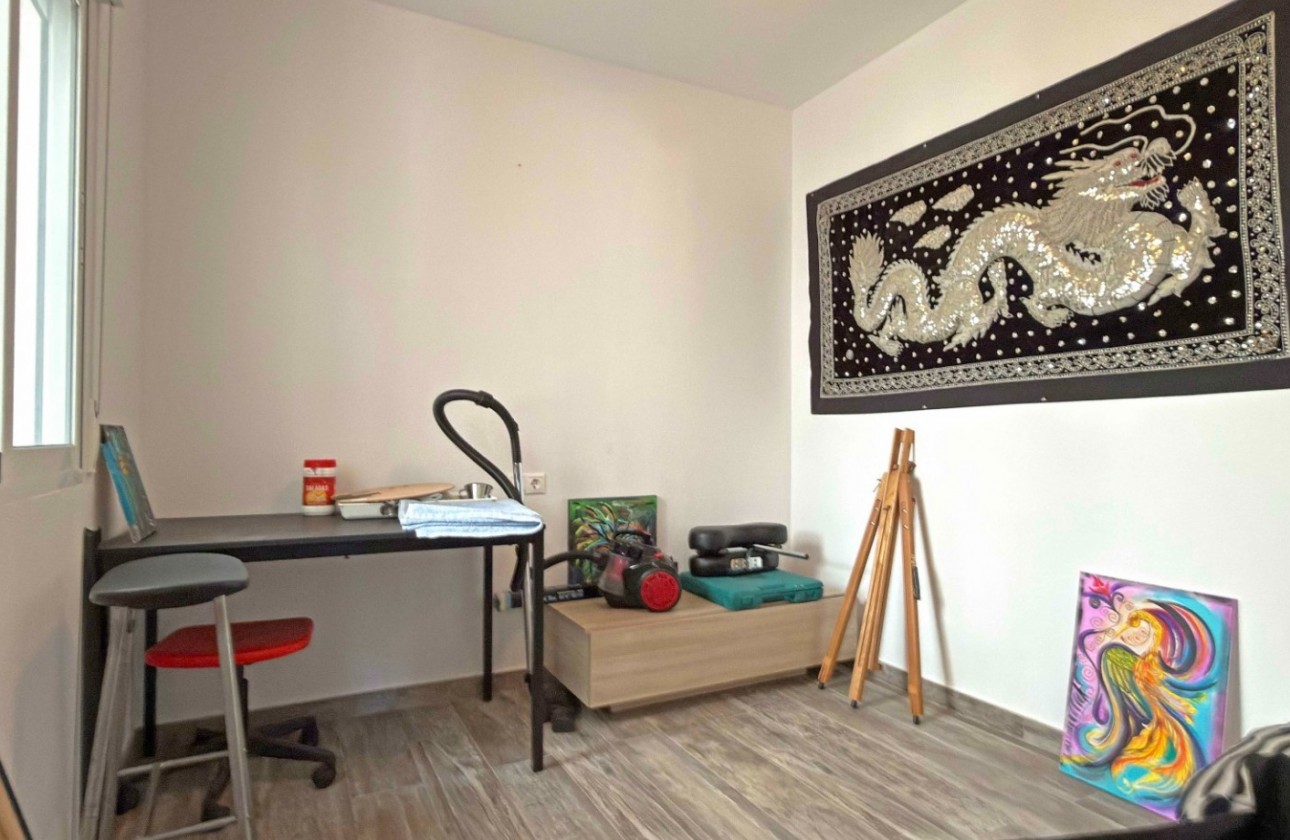 Resale - Bungalow - Orihuela Costa - La Zenia