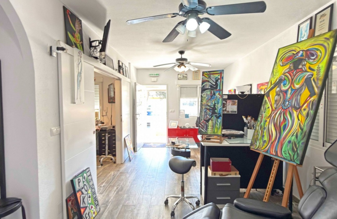 Resale - Bungalow - Orihuela Costa - La Zenia