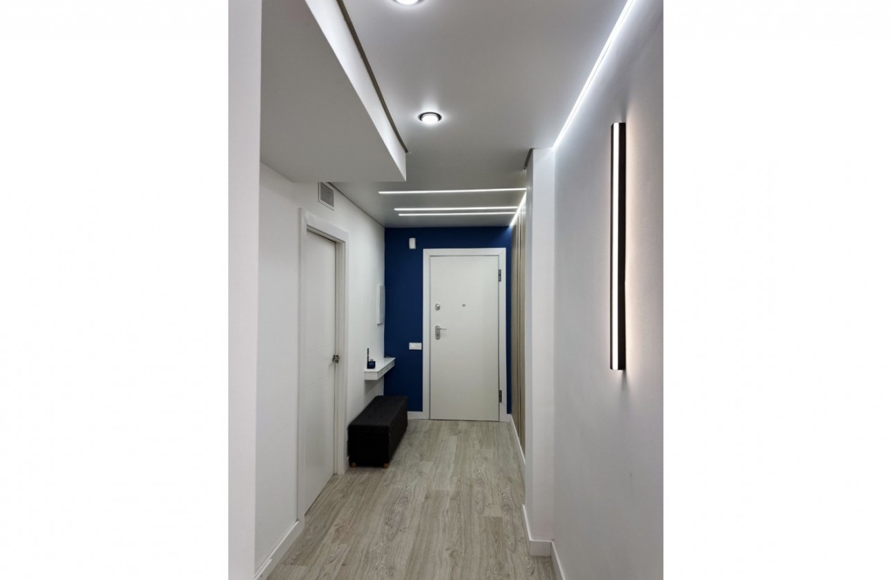 Resale - Apartment - Torrevieja