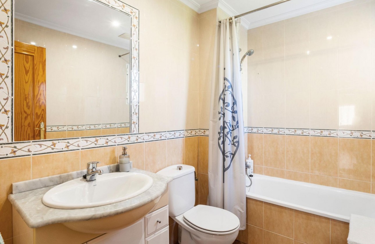 Resale - Apartment - Orihuela Costa - Altos de Campoamor