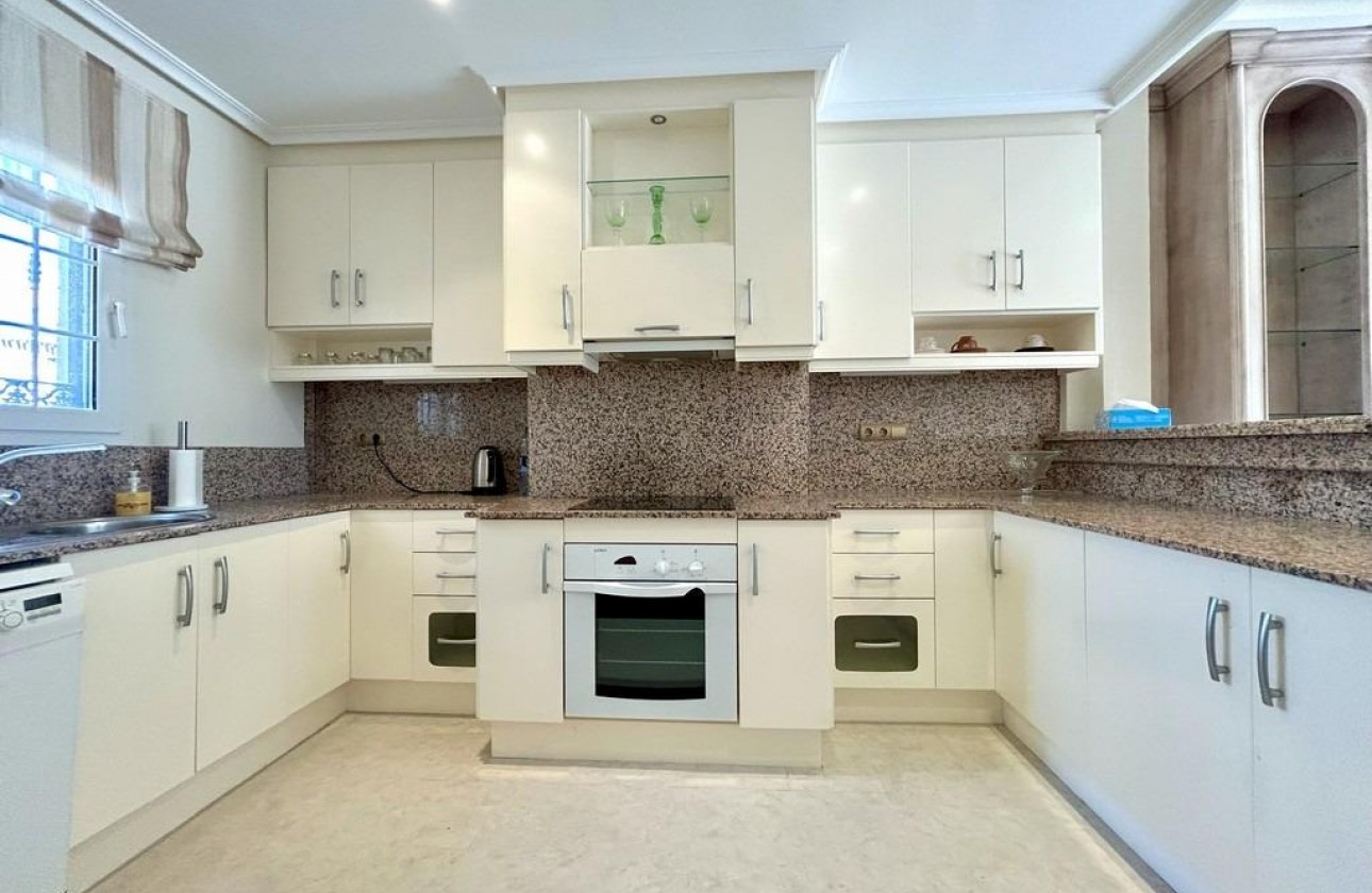 Reventa - Atico - Orihuela Costa - Aguamarina