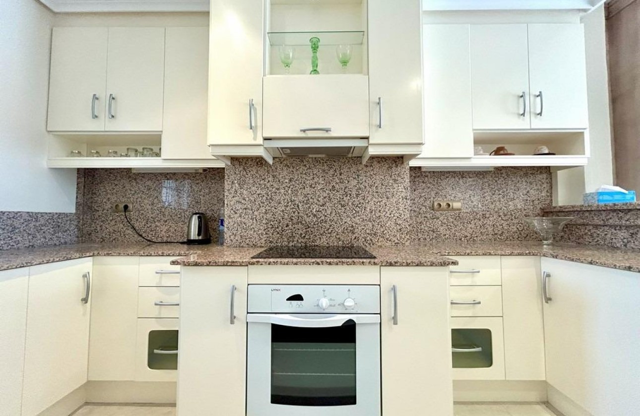 Reventa - Atico - Orihuela Costa - Aguamarina