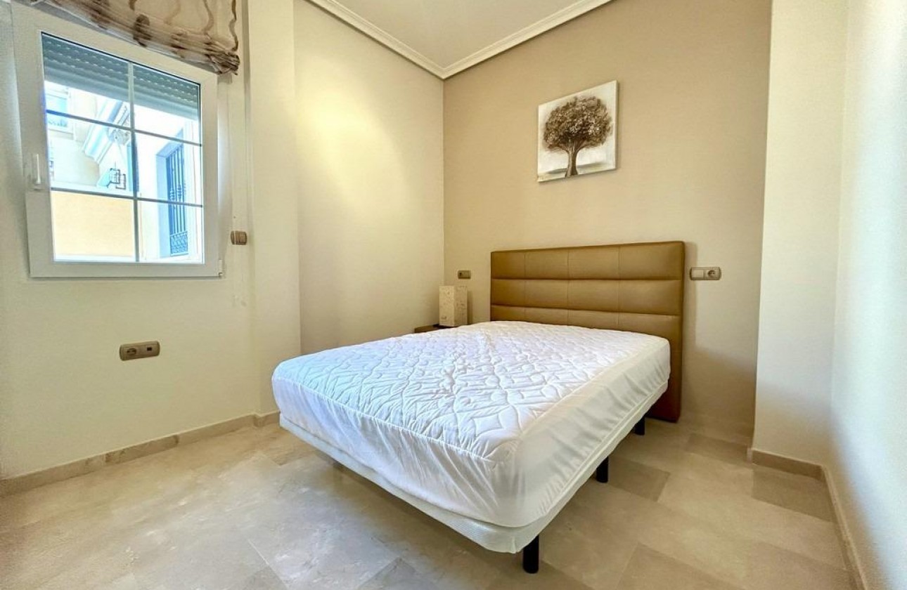 Reventa - Atico - Orihuela Costa - Aguamarina