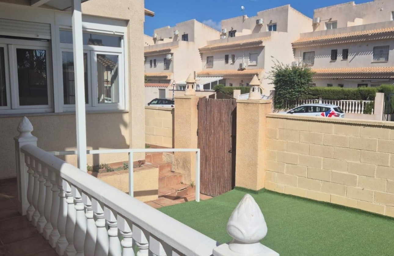Resale - Townhouse - Orihuela Costa - Playa Flamenca