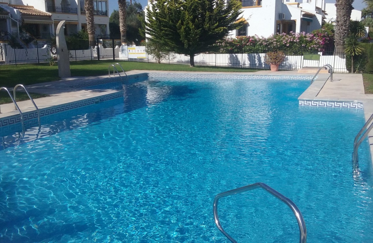 Resale - Villa - Villamartin