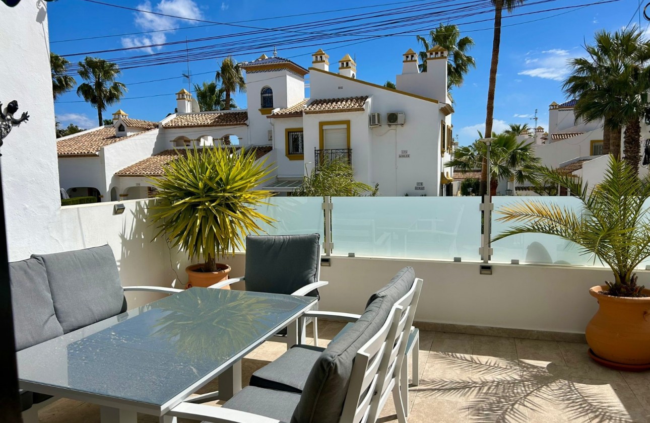 Resale - Villa - Villamartin