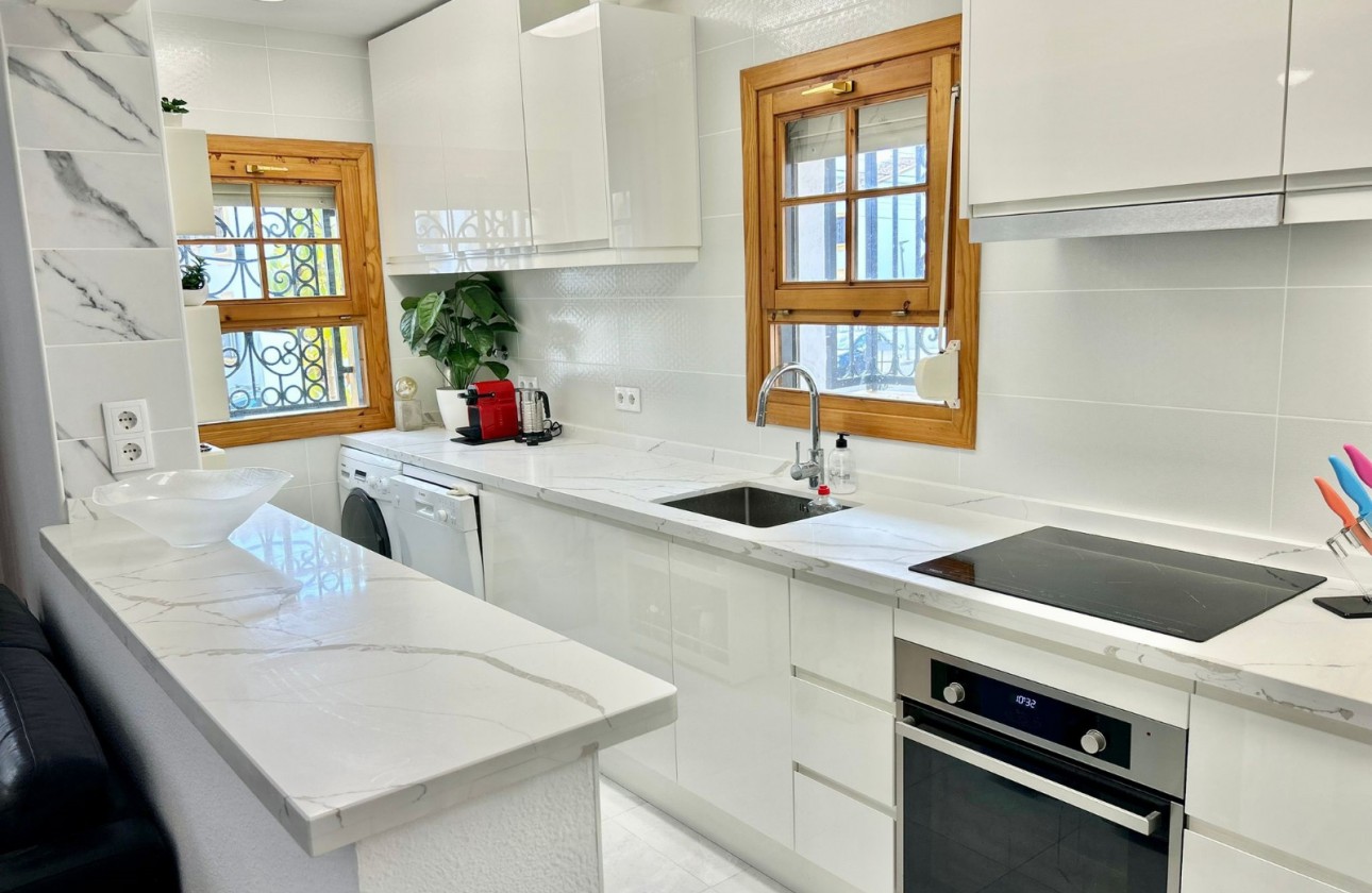 Resale - Villa - Villamartin