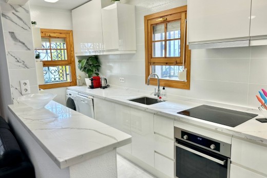 Resale - Villa - Villamartin