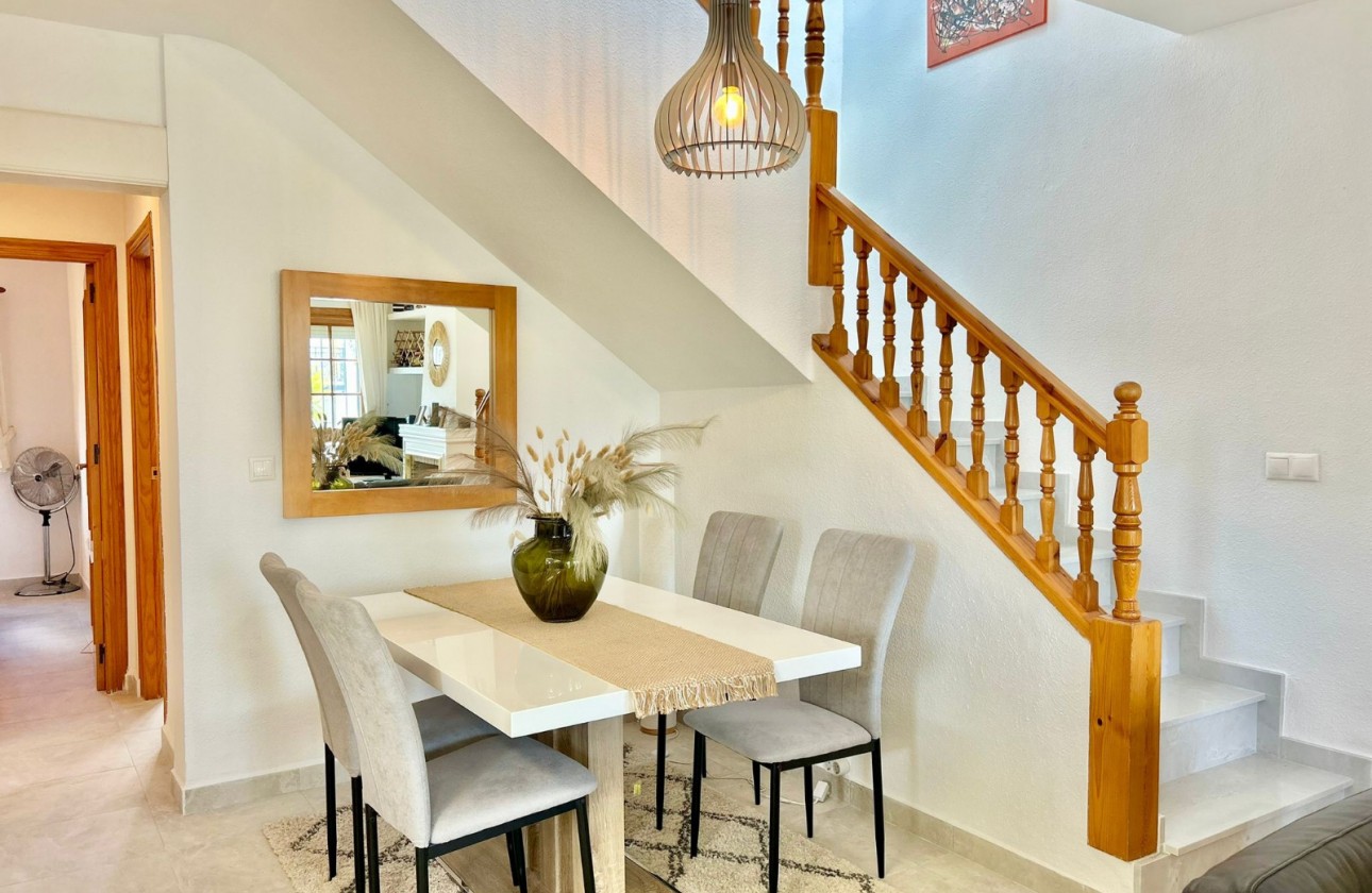 Resale - Villa - Villamartin