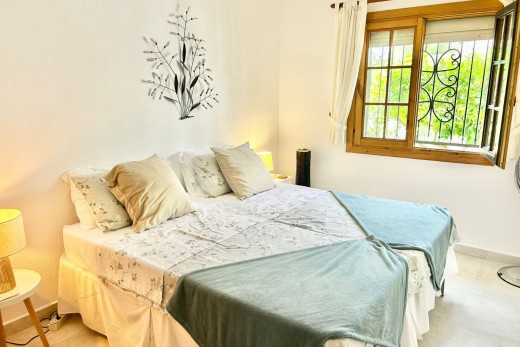 Resale - Villa - Villamartin