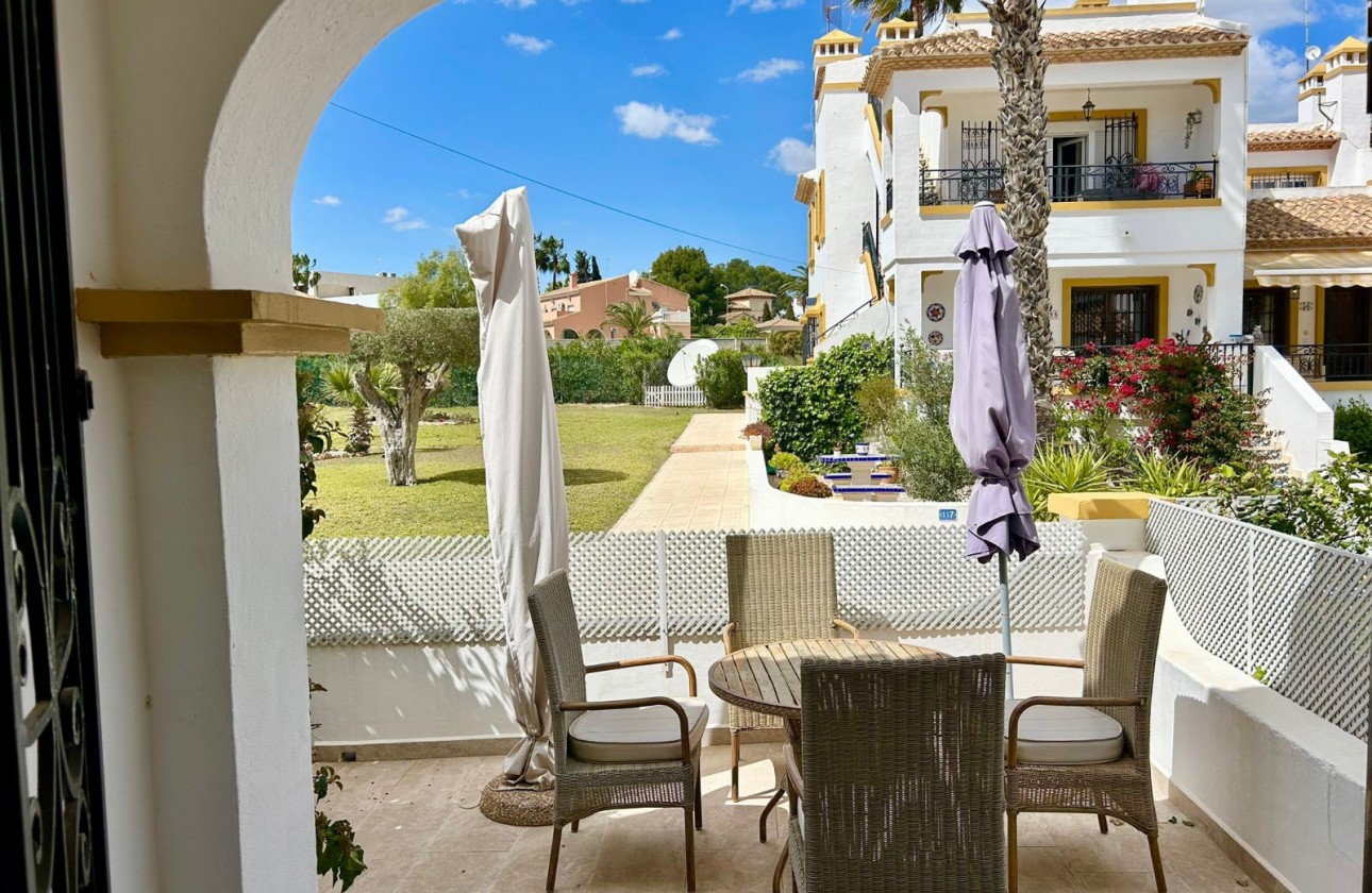 Resale - Villa - Villamartin