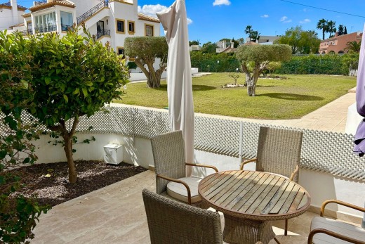 Resale - Villa - Villamartin