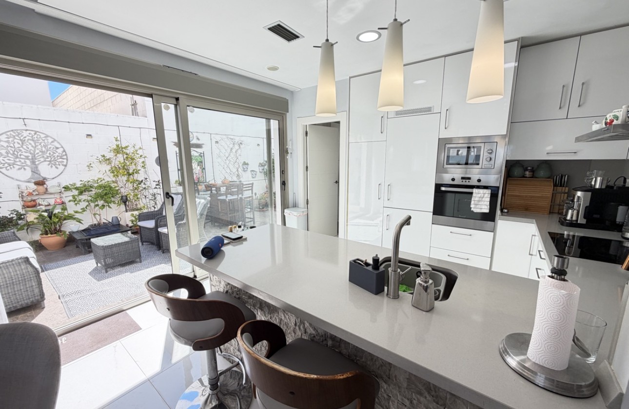 Återförsäljning -  - Villamartin