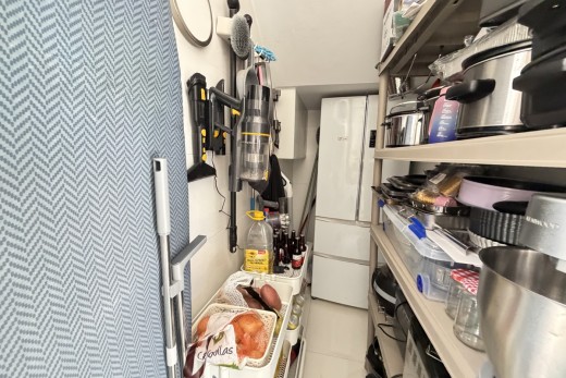 Återförsäljning -  - Villamartin