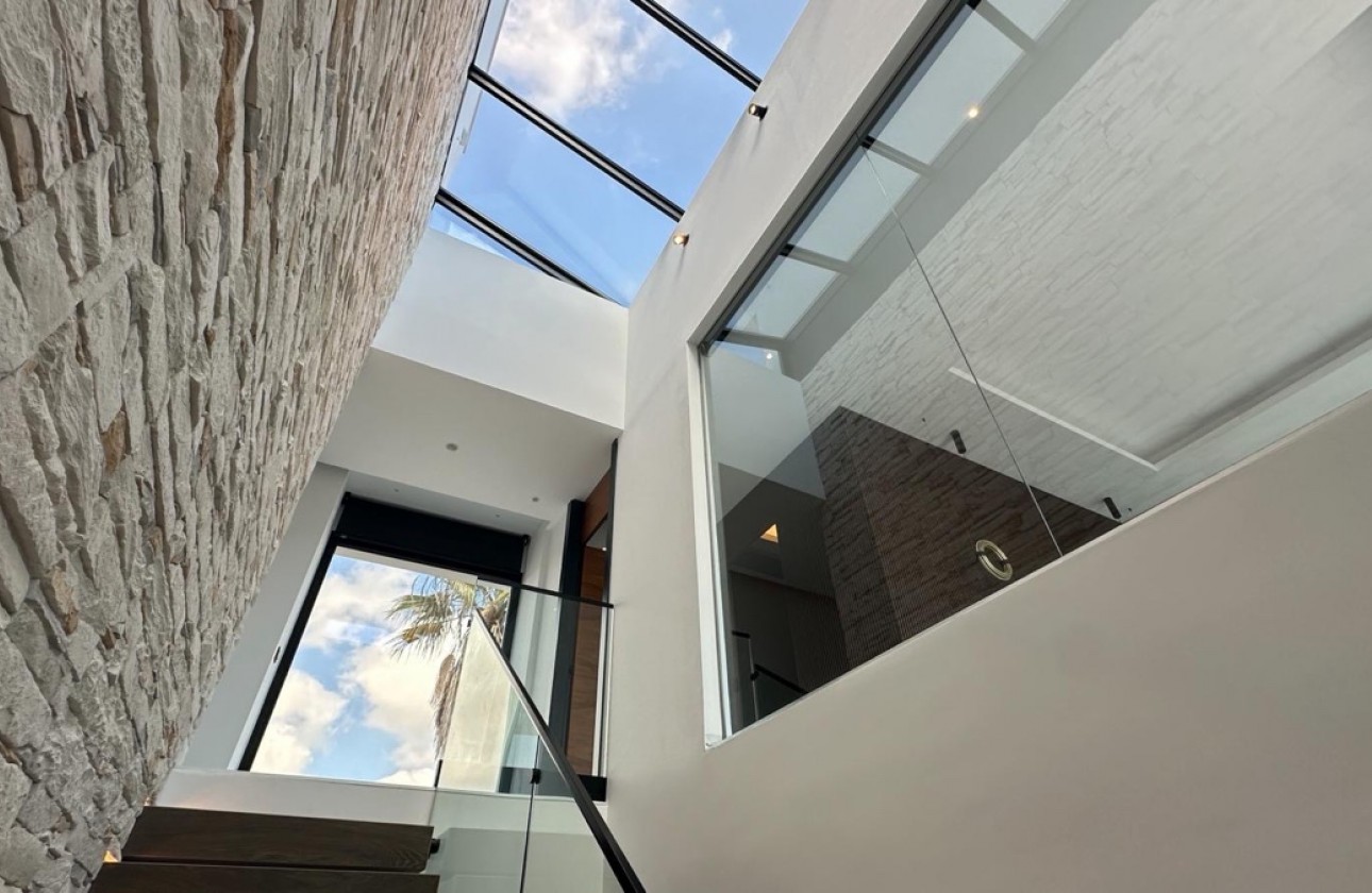 Resale - Villa - Villamartin