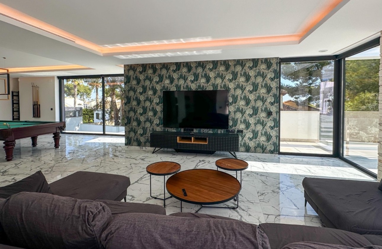 Resale - Villa - Villamartin