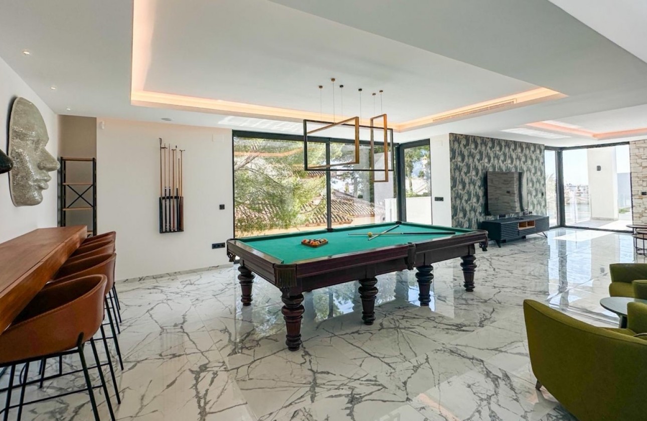 Resale - Villa - Villamartin