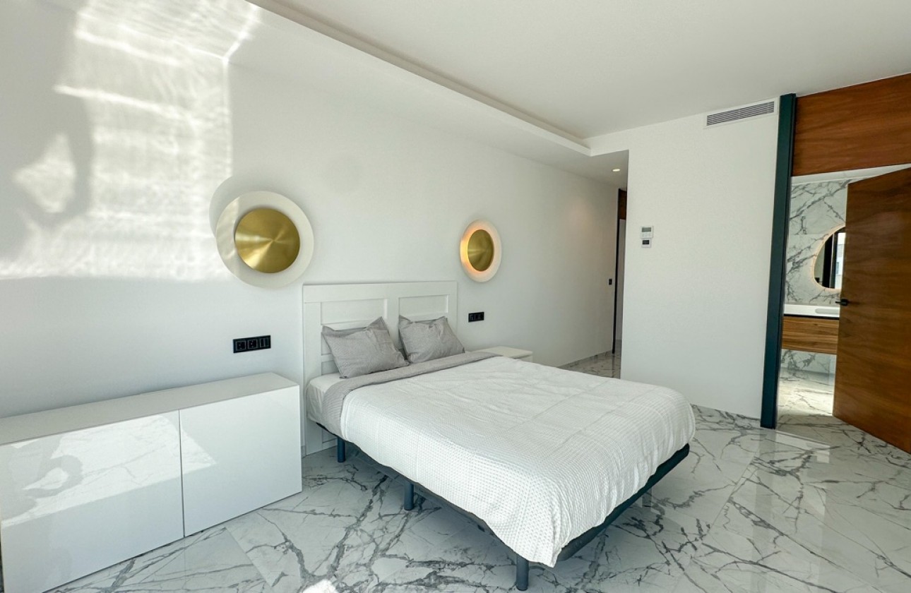 Resale - Villa - Villamartin