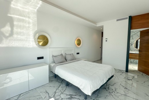 Resale - Villa - Villamartin