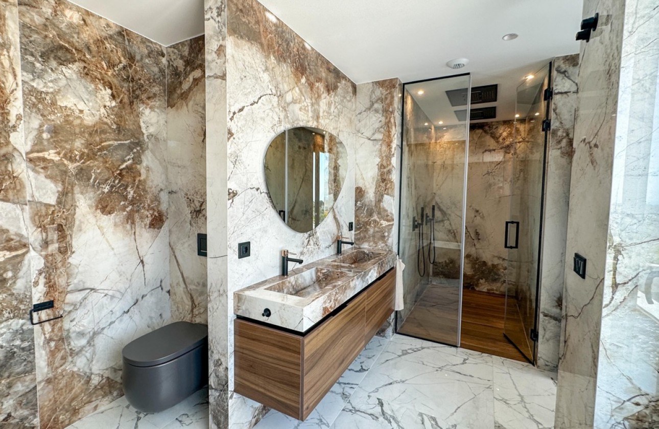 Resale - Villa - Villamartin