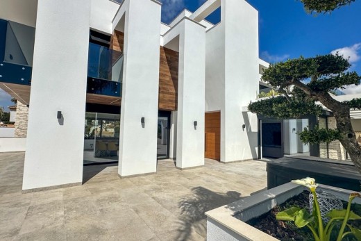 Resale - Villa - Villamartin