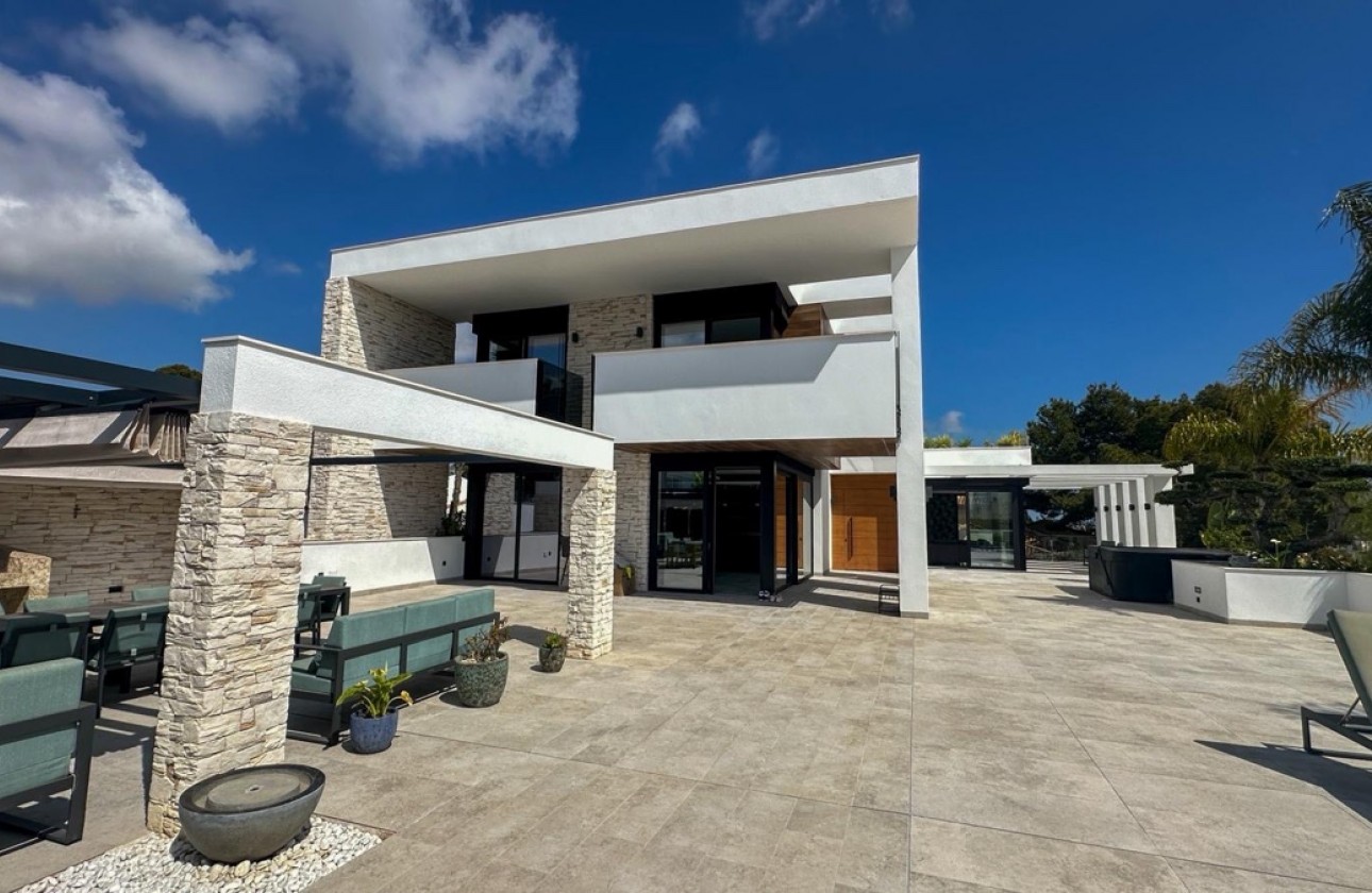 Resale - Villa - Villamartin