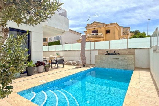 Resale - Detached Villa - Orihuela Costa - Villamartín