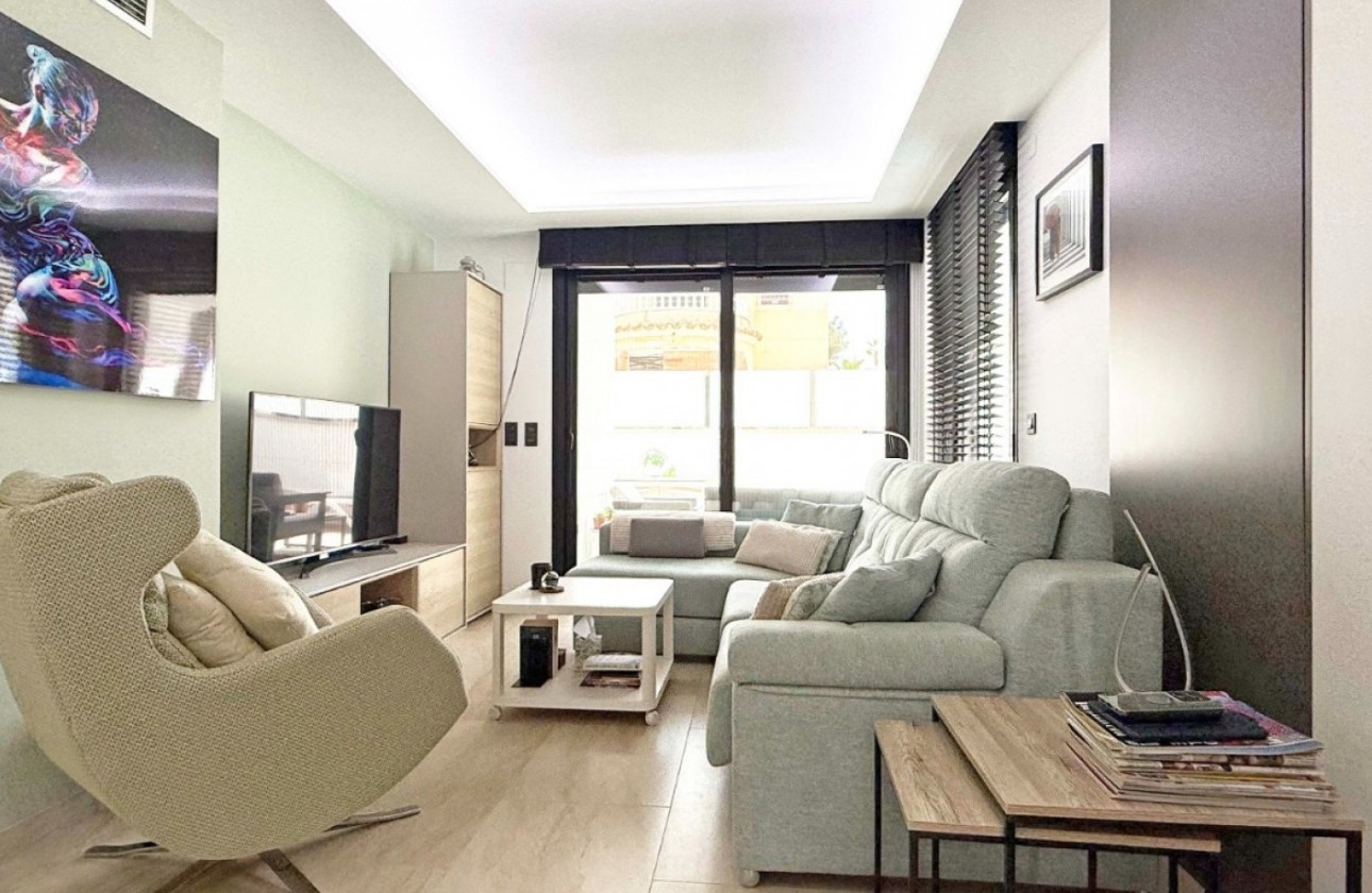 Resale - Detached Villa - Orihuela Costa - Villamartín