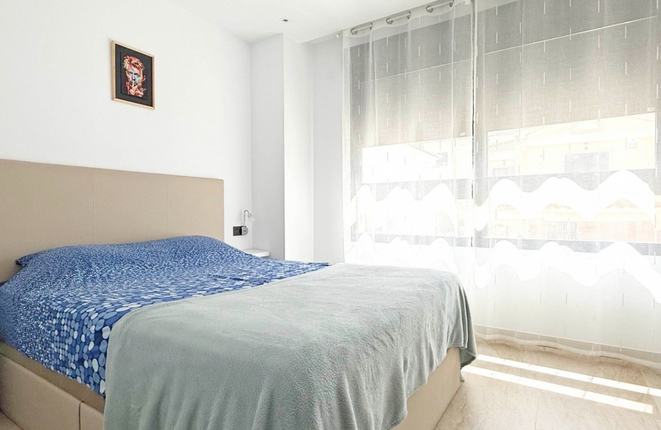 Resale - Detached Villa - Orihuela Costa - Villamartín