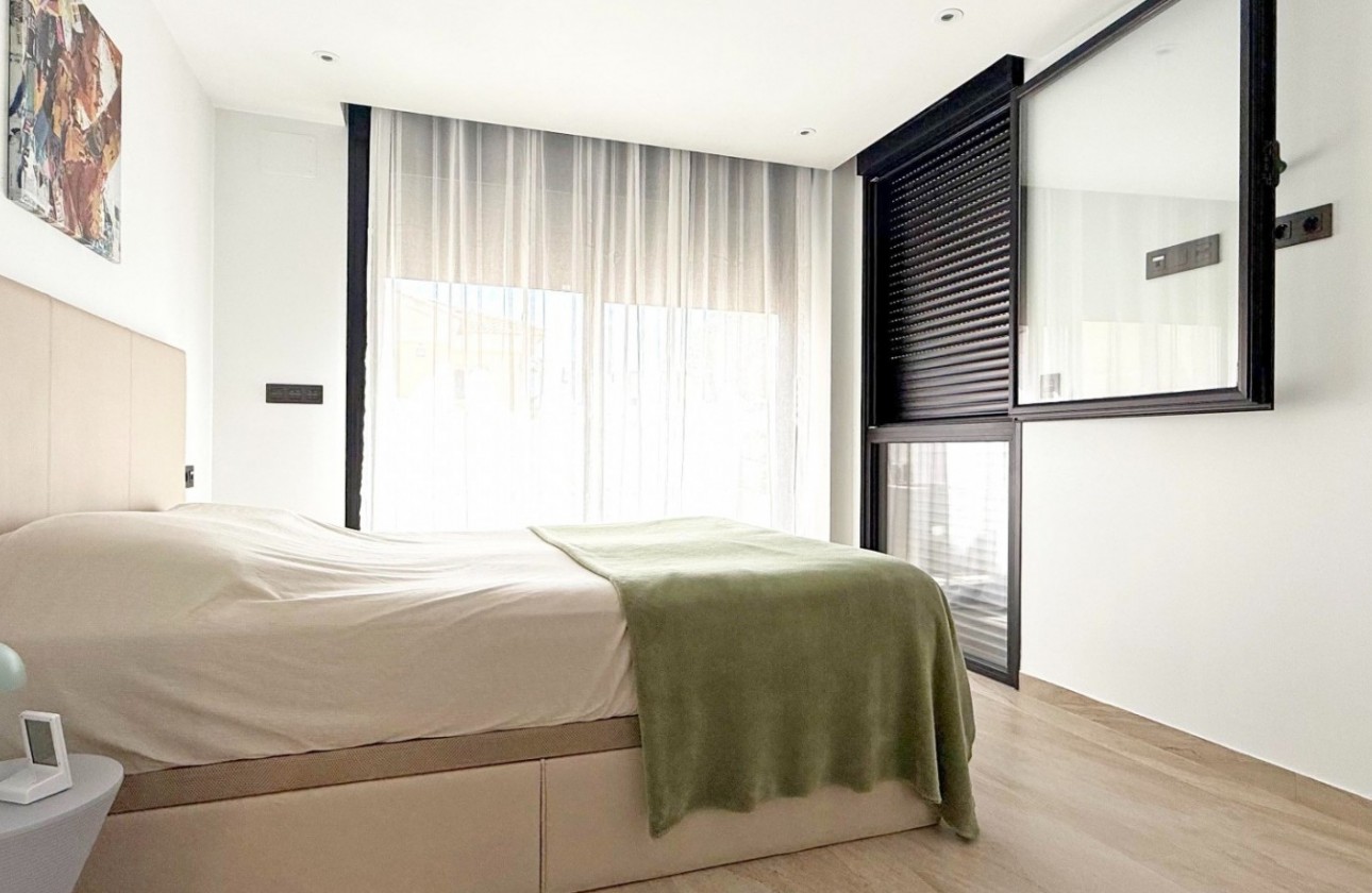 Resale - Detached Villa - Orihuela Costa - Villamartín