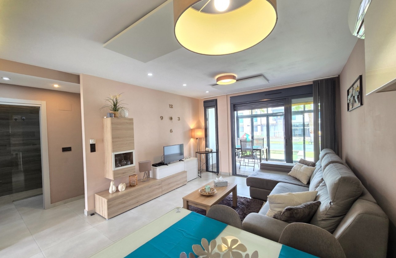 Reventa - Apartment / Flat * - Orihuela Costa * - Punta Prima *