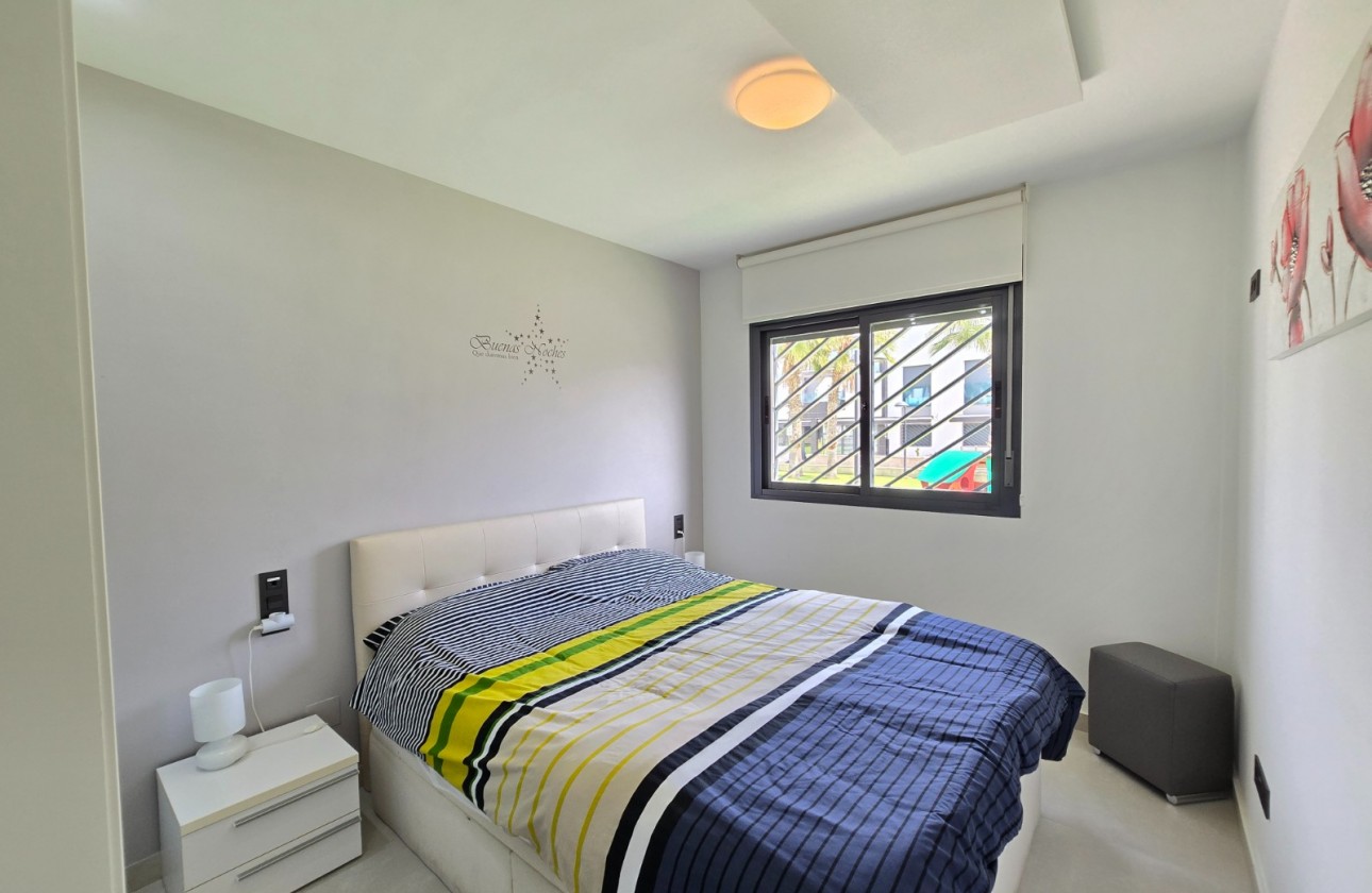 Reventa - Apartment / Flat * - Orihuela Costa * - Punta Prima *