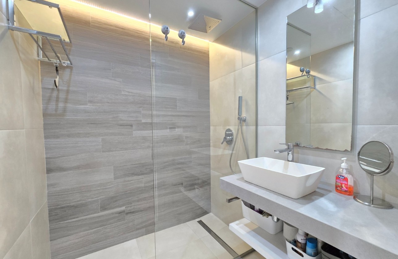 Reventa - Apartment / Flat * - Orihuela Costa * - Punta Prima *