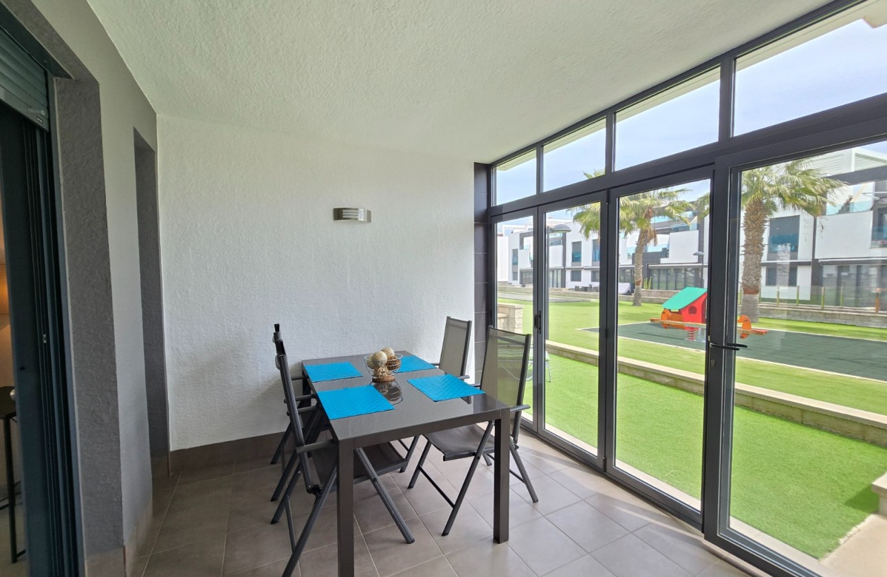 Reventa - Apartment / Flat * - Orihuela Costa * - Punta Prima *