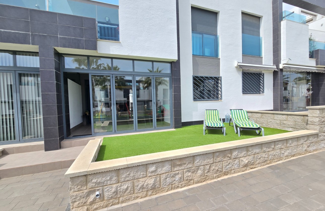 Reventa - Apartment / Flat * - Orihuela Costa * - Punta Prima *