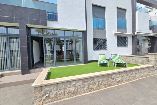 Reventa - Apartment / Flat * - Orihuela Costa * - Punta Prima *