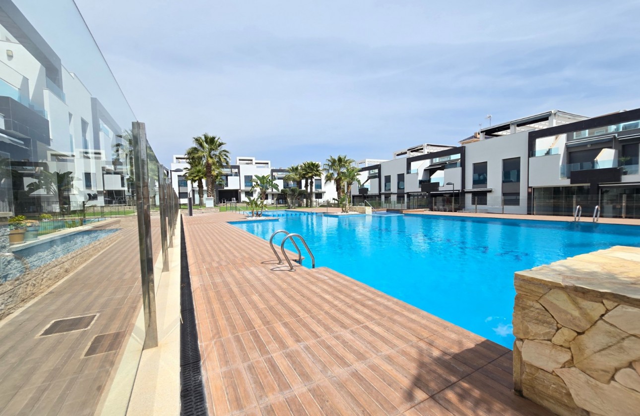 Reventa - Apartment / Flat * - Orihuela Costa * - Punta Prima *