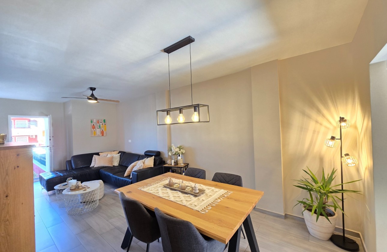 Reventa - Apartment / Flat * - Orihuela Costa * - Los Altos *