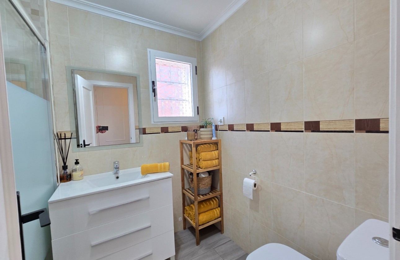 Reventa - Apartment / Flat * - Orihuela Costa * - Los Altos *